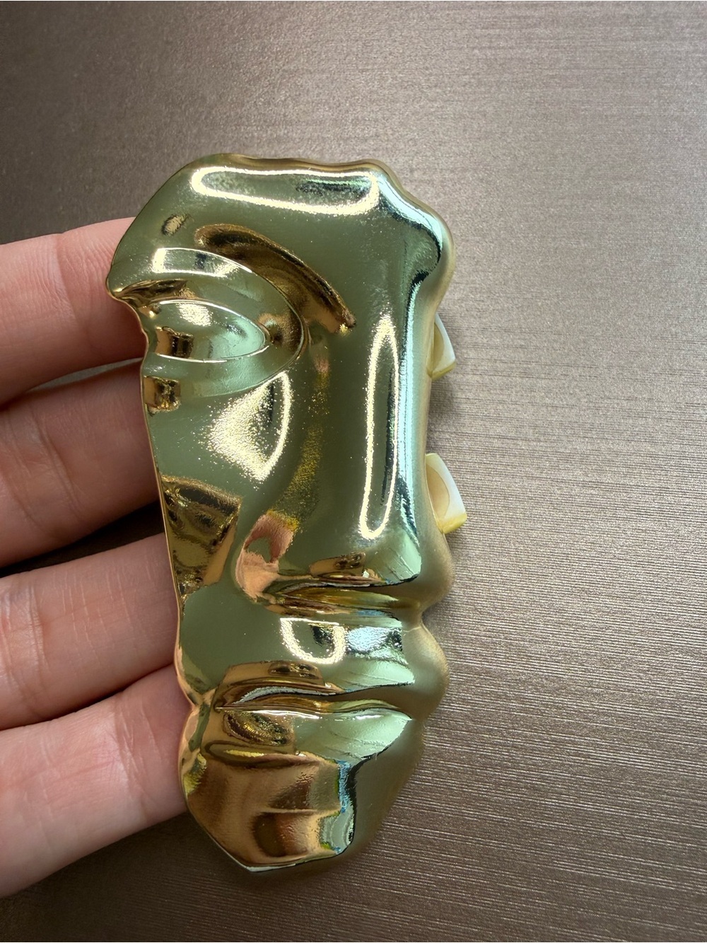 Gold Abstract Face Pin Brooch - Picture 7 of 7